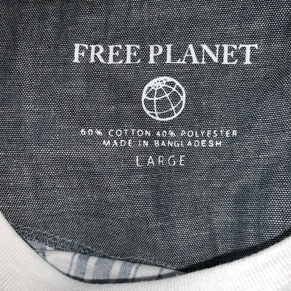 Free Planet T-shirt - Picture 3 of 3